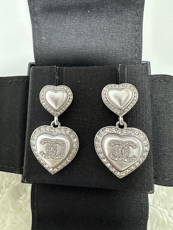 FASHION JEWELS